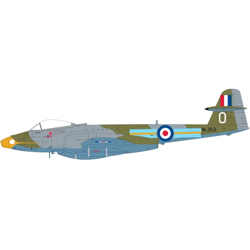 Gloster Meteor FR.9 Schema 1: WL263 208 Squadron Malta 1957 Schema 2: WB116 / G RAF 2 squadron 1956 Come versione di ricogn