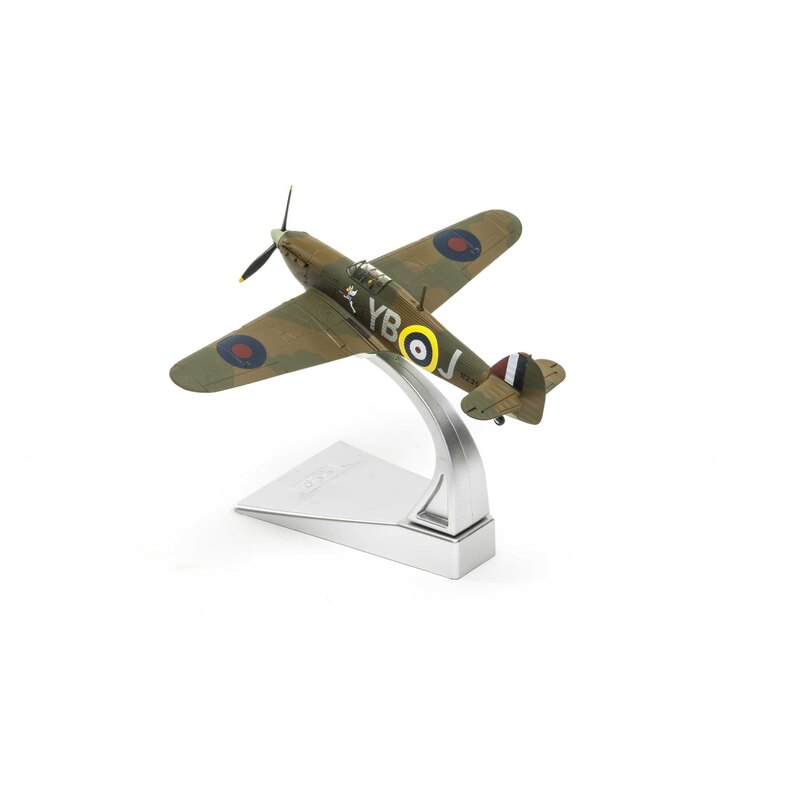 Hawker Hurricane MkI YB-J, Winged Popeye PO Leonard Walter Stevens No.17 Sqn, Debden, 1940 1:72