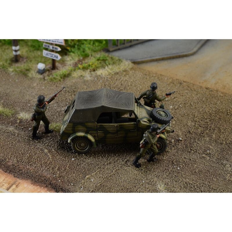 Pegasus Bridge Glider AssaultPegasus Bridge (MDF Laser Cut) British ParatroopsGerman Paratroops3 x German Guns (2 x AT e 1 x Fla