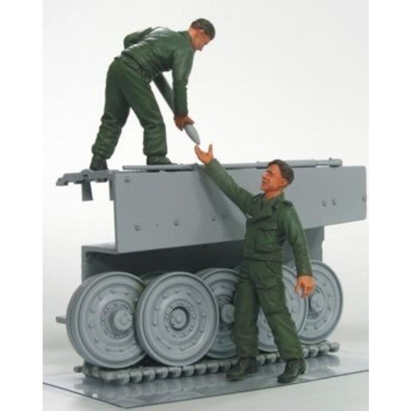 Tiger I Mununation Supply - 2 Figure