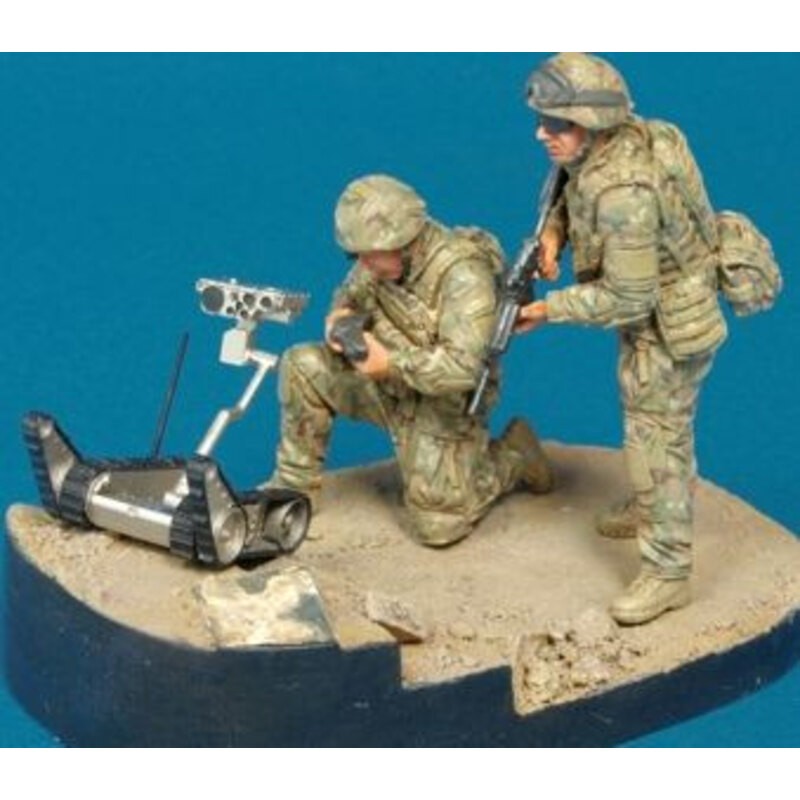 Ranger Reconn. OIF ISAF- 2Fig w / Robot