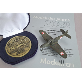 Kit modello Bell P-39N Airacobra Includes: plastic/mask/3xdecal Techmod/steel balls for nose weight