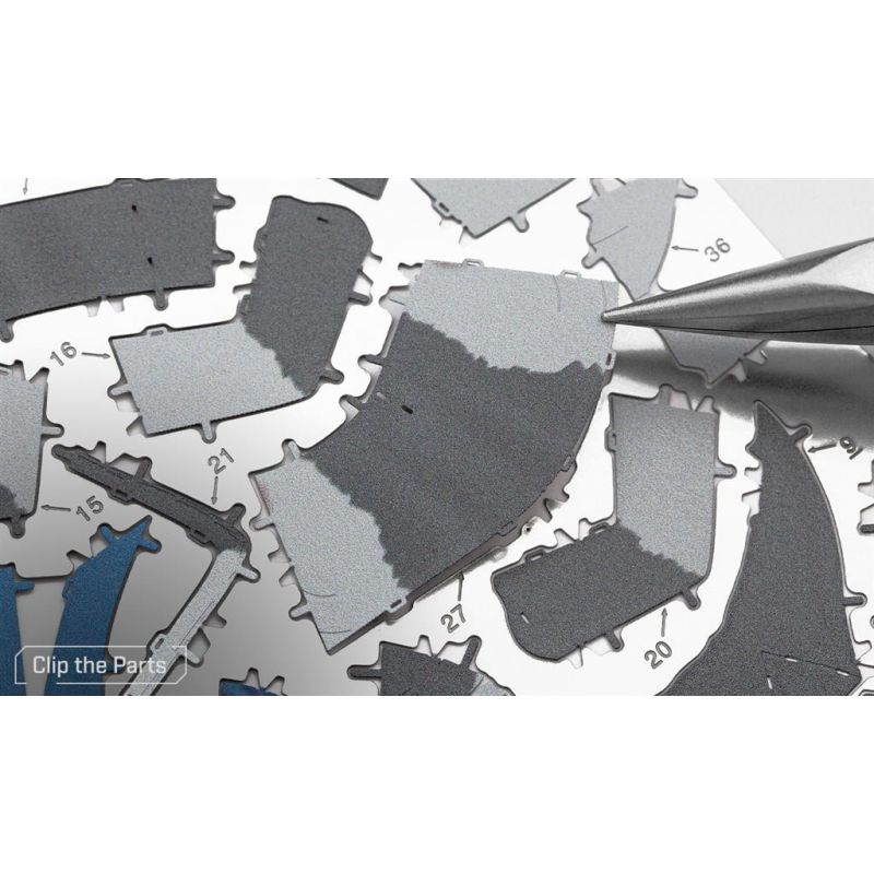 Animali MetalEarth: GRANDE SQUALO BIANCO 15,5x7,5x7 cm, modello 3D in metallo con 2 fogli, su cartoncino 12x17 cm, 14+