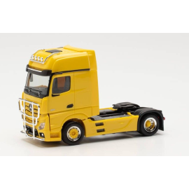 Miniatura MERCEDES ACTROS GIGASPACE 4x2 con portalampada e bull bar