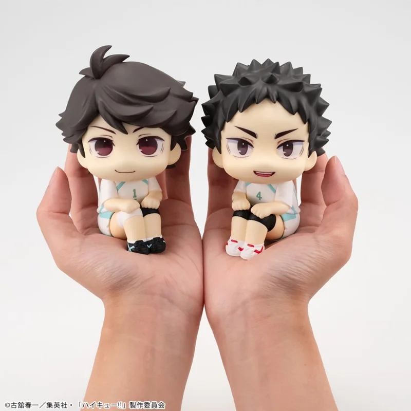 Statue Haikyu!! PVC statuette Look Up Toru Oikawa & Hajime Iwaizumi Uniform Ver. 11cm (with gift)