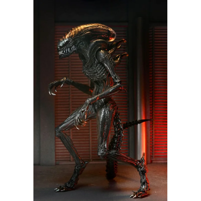 Alien: Romulus Ultimate Scorched Xenomorph figure 18 cm