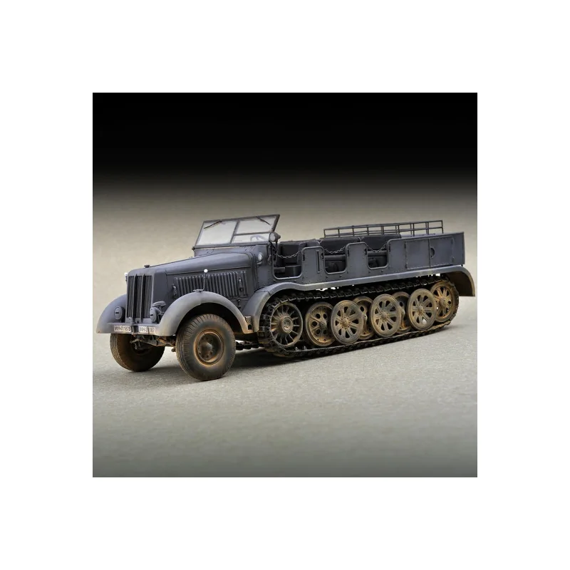 Kit Modello Plastic model of truck Sd.Kfz.8 heavy tractor 12t 1:72