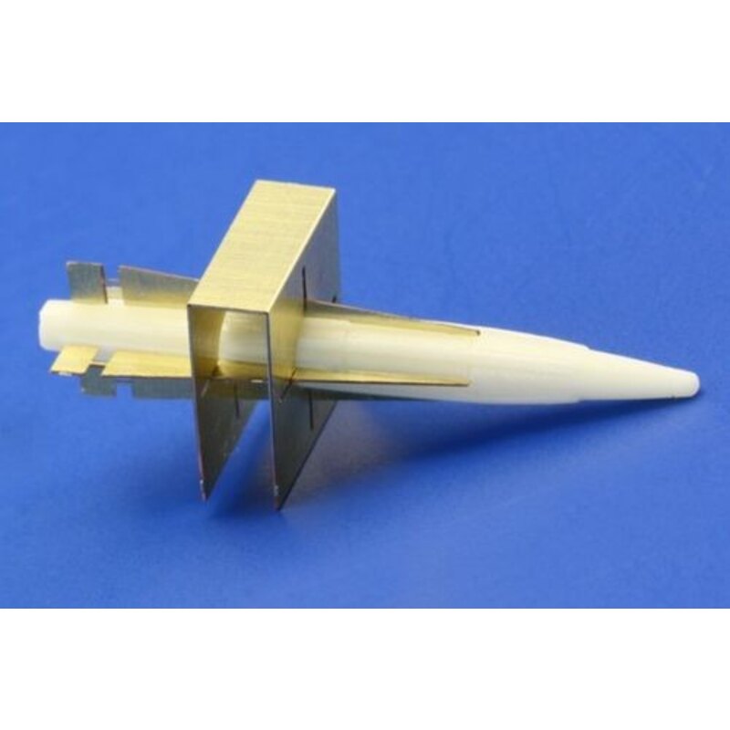 2 x RB27 AIM-26B Falcon including fin alignment tool