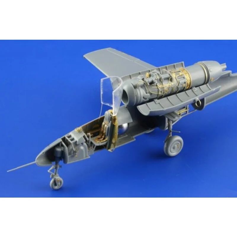 Heinkel He 162A-2 Spatz PRE-PAINTED IN COLOUR! (per i kit modello da Tamiya)