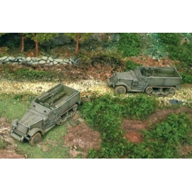 Kit Modello M3A1 Half Track includes 2 snap together kits