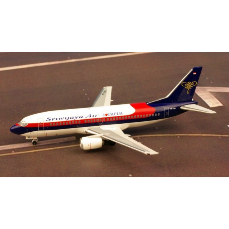 Sriwijaya o / c Boeing 737-300 PK-CKJ