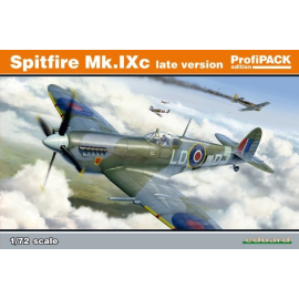 Kit modello Supermarine Spitfire Mk.IXc versione in ritardo. Molto prima versione del kit di strumenti Eduard fatta nel 2016, de